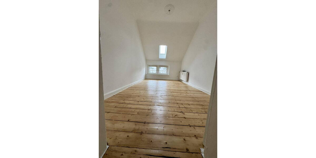 Etagenwohnung Düsseldorf Flingern Nord - 4 Zimmer, 95 m&sup2;, 1.795&euro; | Angebot:26624891