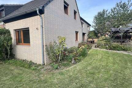 Haus Neuss Gnadental - 5 Zimmer, 143 m&sup2;, 345.000&euro; | Angebot:22903769