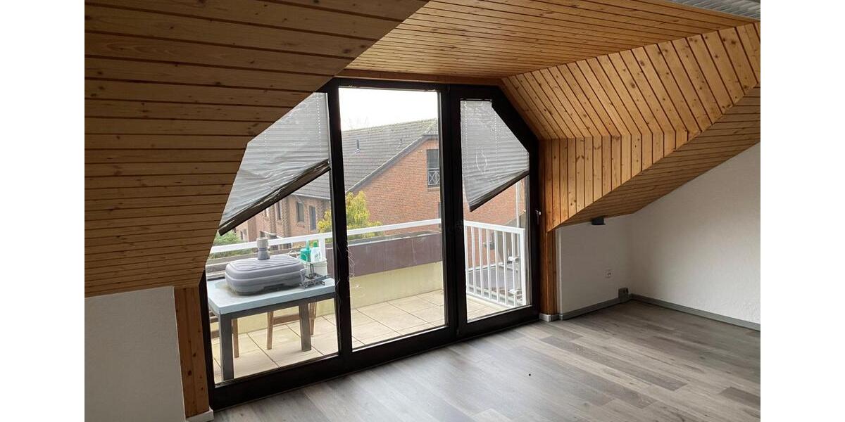 Dachgeschoßwohnung Erkrath - 2 Zimmer, 50 m&sup2;, 680&euro; | Angebot:24444896