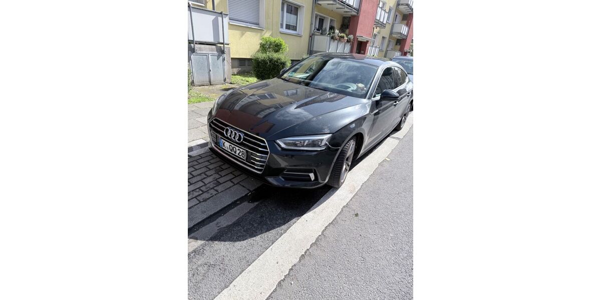 Audi A5 156.000 km 22.900 &euro; Köln 51107