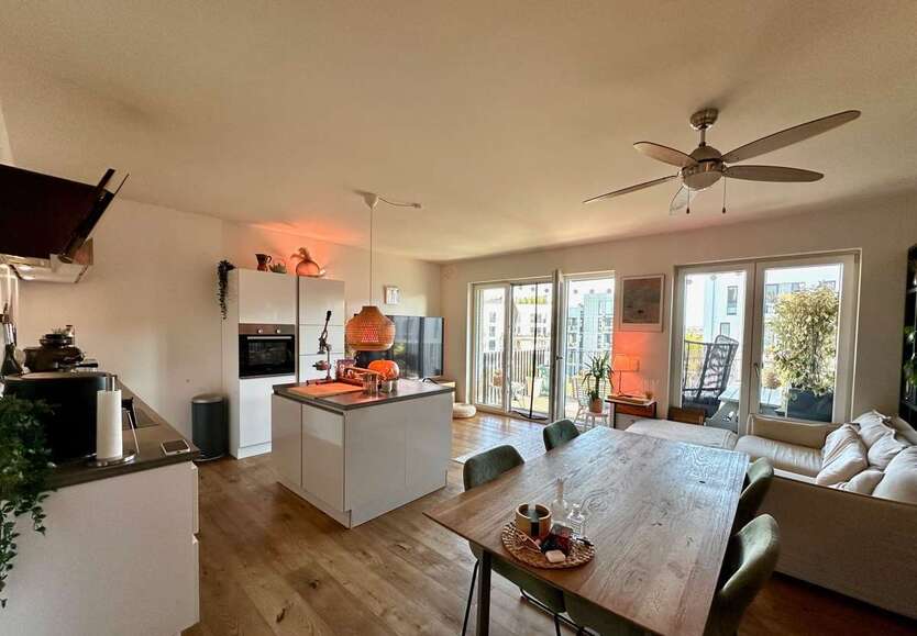 Wohnung zum Mieten in Düsseldorf 1.560 € 88.58 m² 3 zimmer