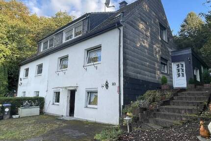 SIE SUCHEN, WIR HABEN - DOPPELHAUSHÄLFTE MIT GROßZÜGIGEM GRUNDSTÜCK IN WUPPERTAL-LANGERFELD 5 zimmer