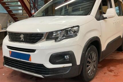 Peugeot Rifter 50.426 km 14.990 € Düsseldorf 40589