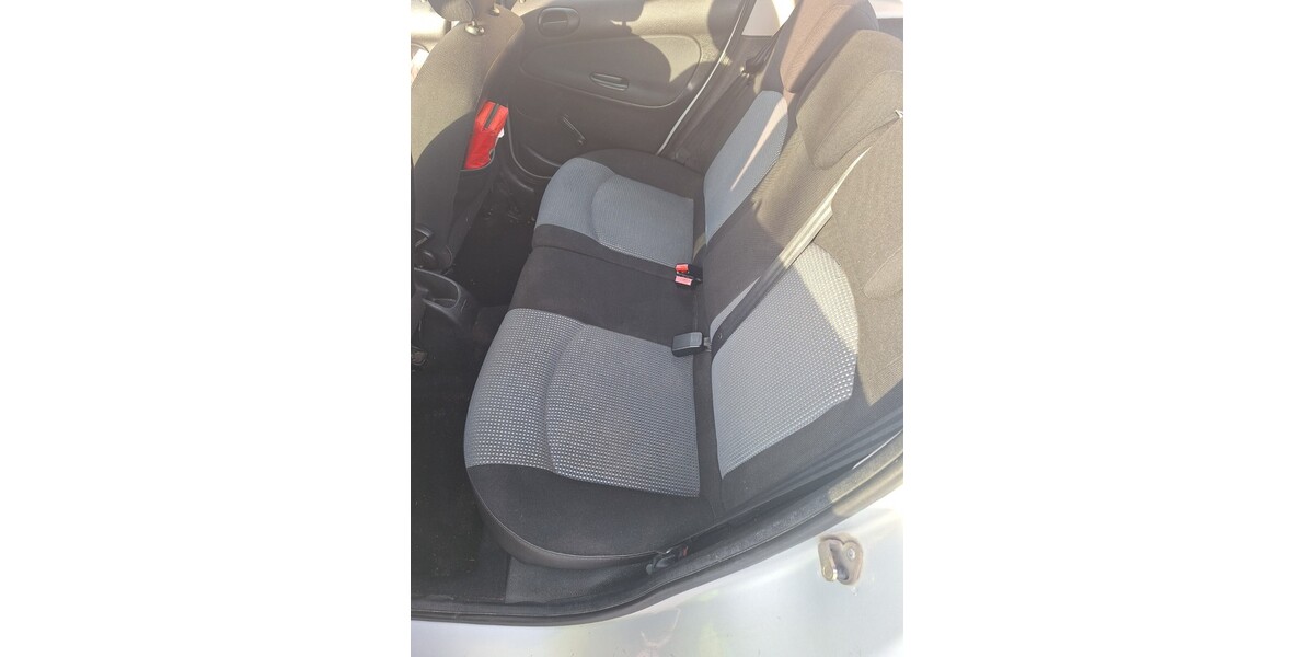 Peugeot 206 198.656 km 2.000 € Düsseldorf 40213