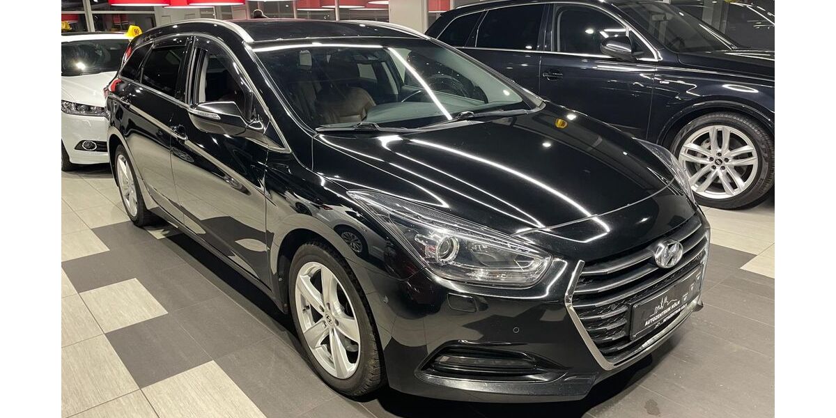 Hyundai i40 191.793 km 8.450 € Köln 51103