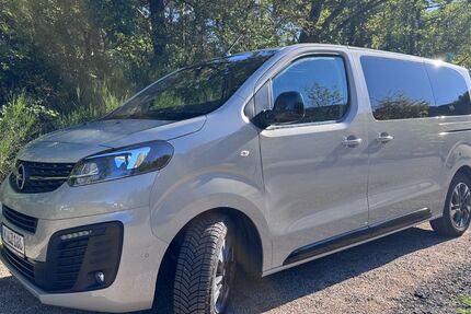 Opel Zafira Life 67.000 km 29.300 &euro; Köln 51147