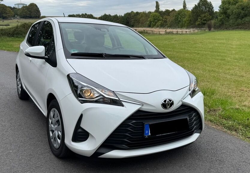 Toyota Yaris 25.500 km 16.400 € Essen 45276