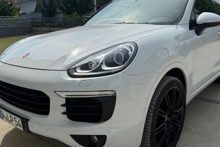 Porsche Cayenne 213.000 km 27.900 € Wuppertal 42119