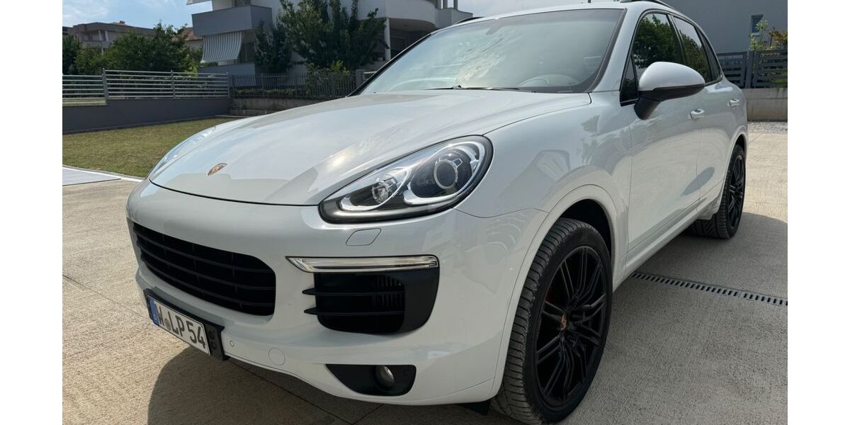 Porsche Cayenne 213.000 km 27.900 € Wuppertal 42119