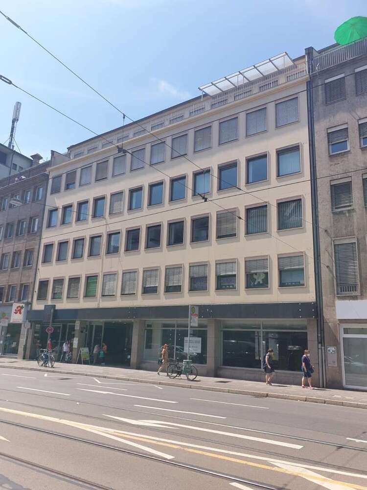 Einzelhandel in Düsseldorf 6.200 € 346.5 m²