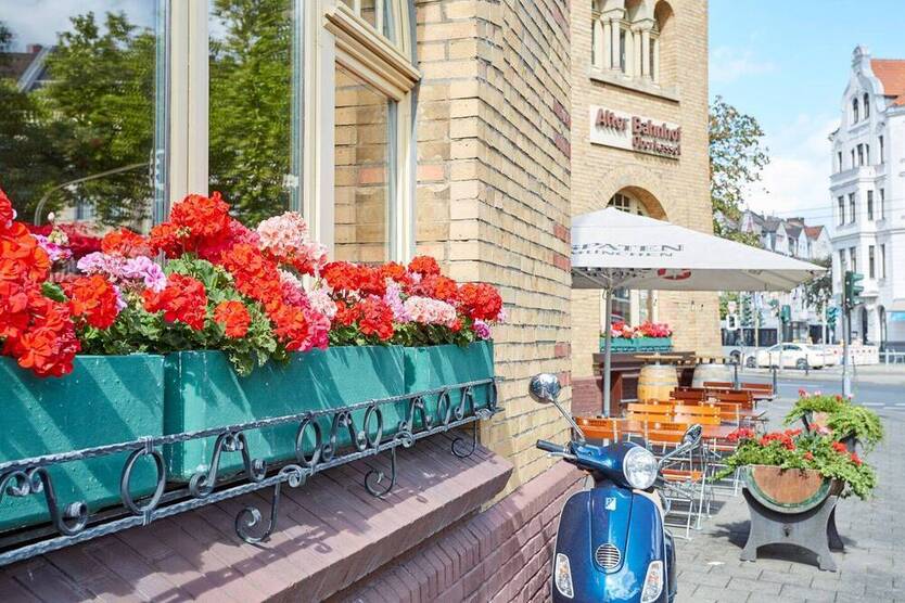 Exklusive 4-Zimmer-Wohnung mit Balkon & Aufzug in Düsseldorf-Oberkassel - sofort bezugsfrei!