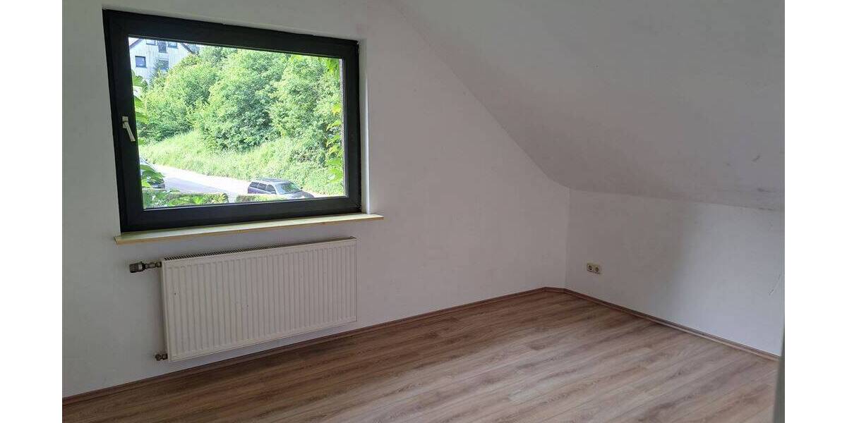 Mehrfamilienhaus, Wohnhaus Kürten - 7 Zimmer, 186 m&sup2;, 350.000&euro; | Angebot:25699790
