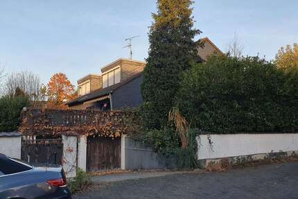 Haus zum Kaufen in Bergisch Gladbach 650.000 € 220 m² 7 zimmer