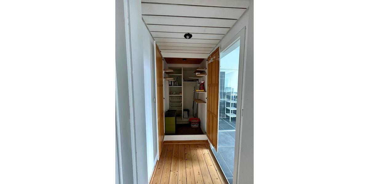 Etagenwohnung Düsseldorf Oberbilk - 3 Zimmer, 77 m&sup2;, 1.600&euro; | Angebot:25991564