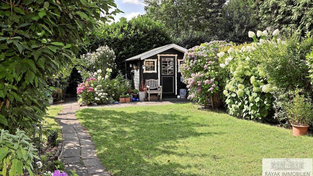 Doppelhaushälfte Düsseldorf Benrath Benrath - 6 Zimmer, 224 m&sup2;, 1.300.000&euro; | Angebot:24115680