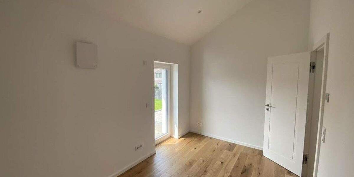 Doppelhaushälfte Düsseldorf Kalkum - 3 Zimmer, 100 m&sup2;, 790.000&euro; | Angebot:24311901