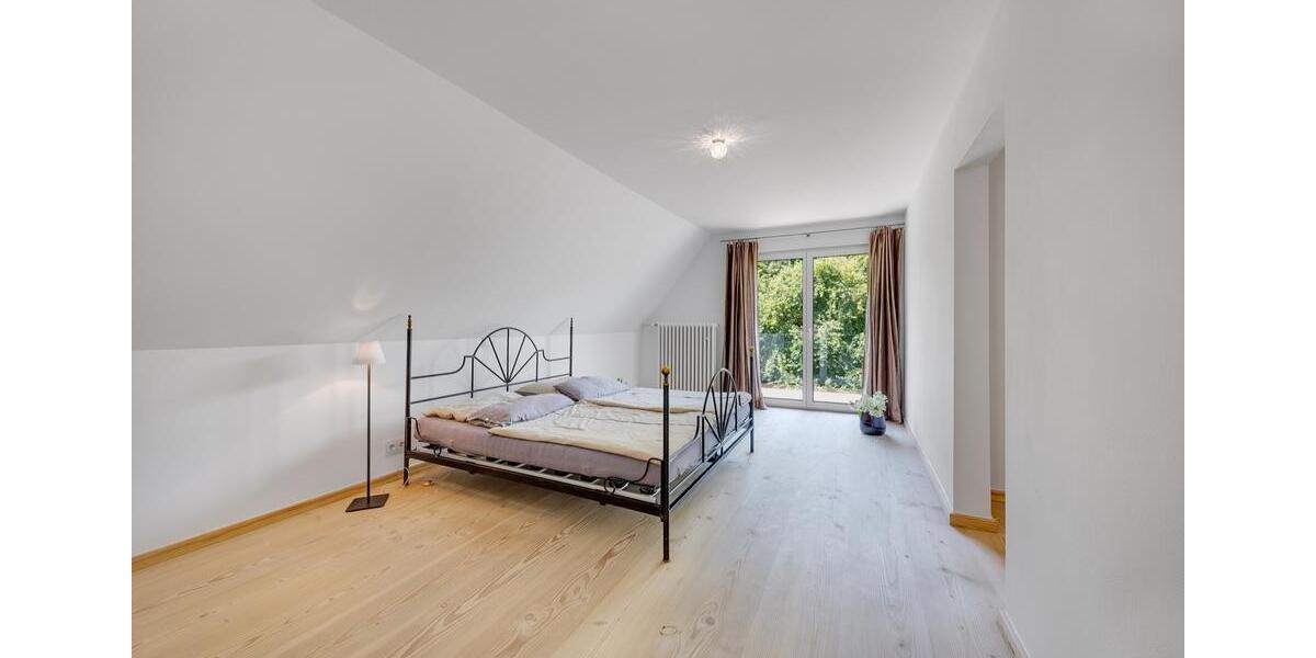 Einfamilienhaus Hilden Kalstert - 9 Zimmer, 258 m&sup2;, 1.650.000&euro; | Angebot:27285299