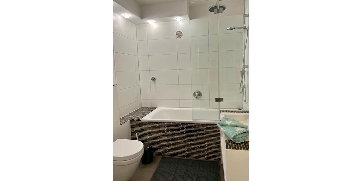Erdgeschoßwohnung Düsseldorf Stadtbezirk 8 - 3.5 Zimmer, 102 m&sup2;, 1.800&euro; | Angebot:26395397