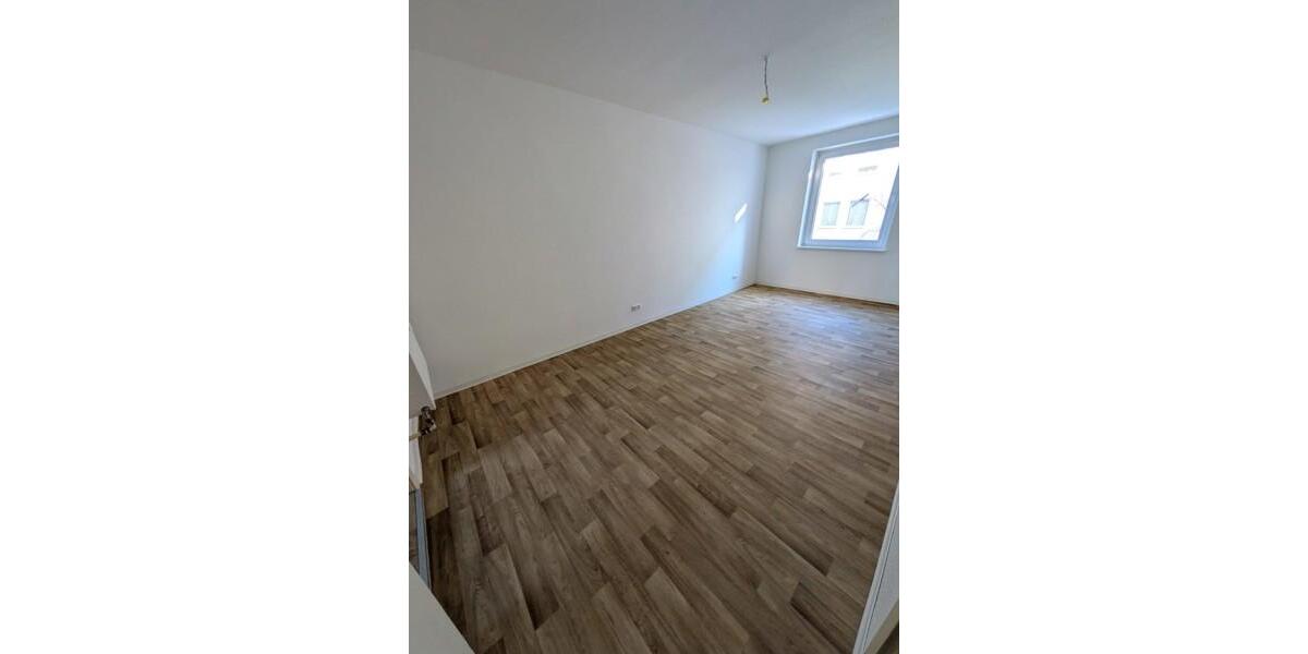 Etagenwohnung Düsseldorf Flingern Süd - 3 Zimmer, 82 m&sup2;, 979&euro; | Angebot:24808171
