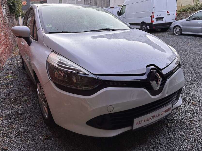 Renault Clio 114.563 km 4.500 € Wuppertal 42287