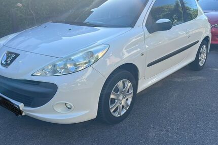 Peugeot 206 75.000 km 2.699 &euro; Köln 50825
