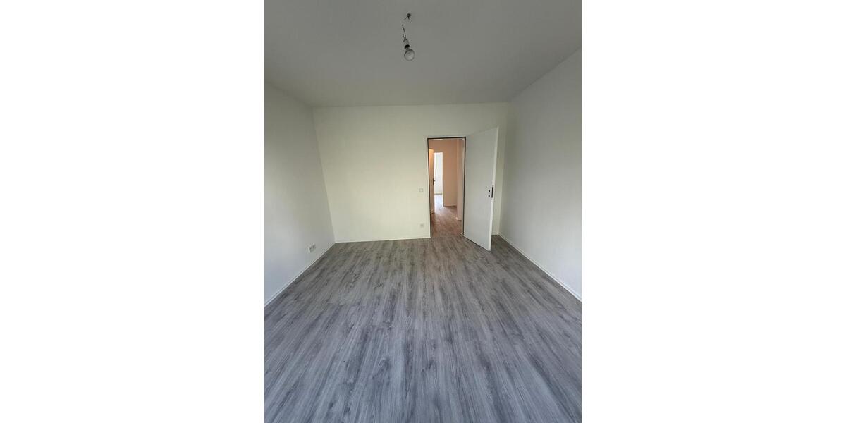 Etagenwohnung Velbert Langenberg - 3 Zimmer, 77 m&sup2;, 1.100&euro; | Angebot:27600464