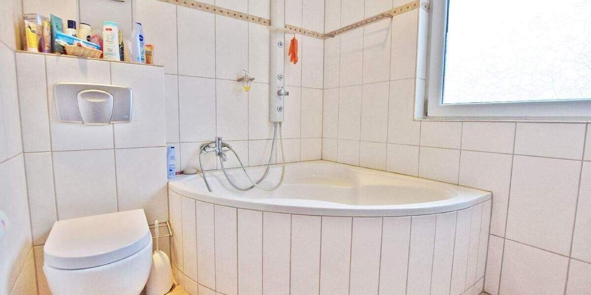 Etagenwohnung Essen Rüttenscheid - 4 Zimmer, 80 m&sup2;, 185.000&euro; | Angebot:25696413