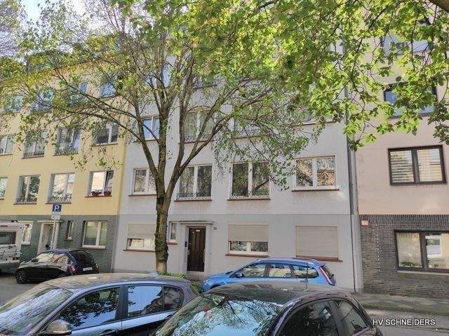 Düsseldorf-Flingern-Süd, Engelbertstraße - Komplett sanierte 2-Zimmer-Wohnung mit großer Sonnenterrasse zeitnah zu mieten !!