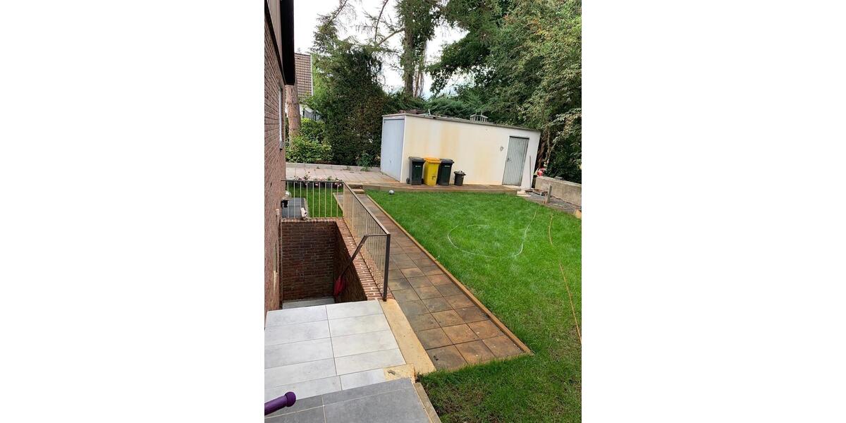 Einfamilienhaus Düsseldorf Stadtbezirk 5 - 6 Zimmer, 250 m&sup2;, 2.800&euro; | Angebot:24851125