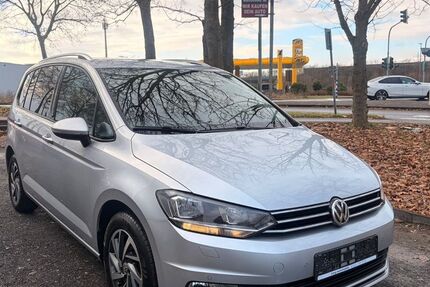 VW Touran 131.000 km 14.999 &euro; Köln 51107