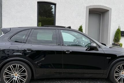 Porsche Cayenne 176.000 km 32.450 &euro; Bergisch Gladbach 51469