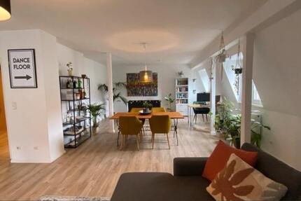 Wohnung Köln Mülheim - 3 Zimmer, 125 m&sup2;, 1.950&euro; | Angebot:24848979