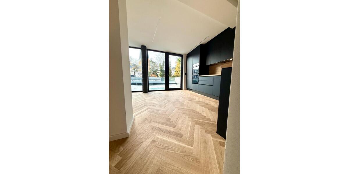 Hochparterre Düsseldorf Pempelfort - 3 Zimmer, 119 m&sup2;, 2.500&euro; | Angebot:24385522