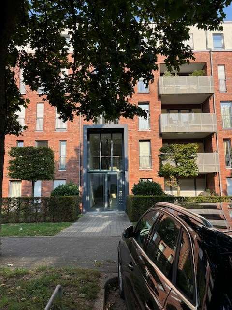 Wohnung zum Mieten in Düsseldorf 1.900 € 129.99 m²