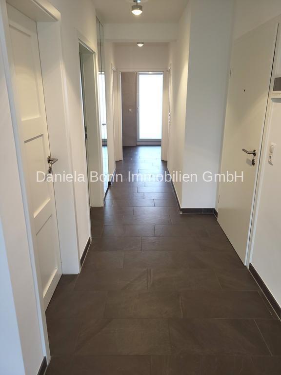 Hochwertige und top ausgestattete 3 Zimmer Wohnung + Aufzug und Garagenstellplatz mitten in Pulheim! zimmer