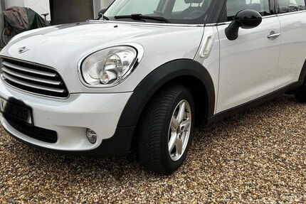Mini Cooper C Countryman 148.537 km 7.500 &euro; Köln 51061