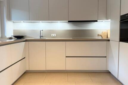 Wohnung Neuss Gnadental - 2.5 Zimmer, 90 m&sup2;, 1.300&euro; | Angebot:27626019