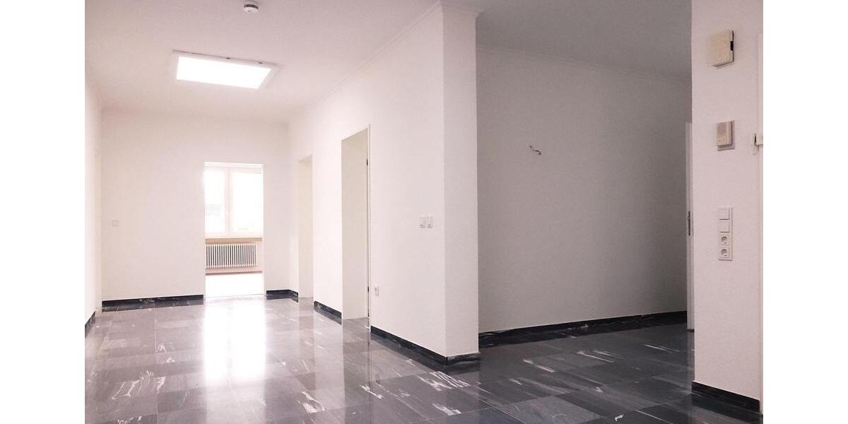 Einfamilienhaus Bergisch Gladbach Alt-Frankenforst - 5 Zimmer, 250 m&sup2;, 2.200&euro; | Angebot:24719236