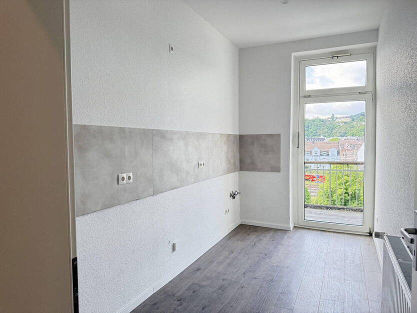Moderne 3-Zi-Wohnung mit Balkon Erstbezug nach Sanierung