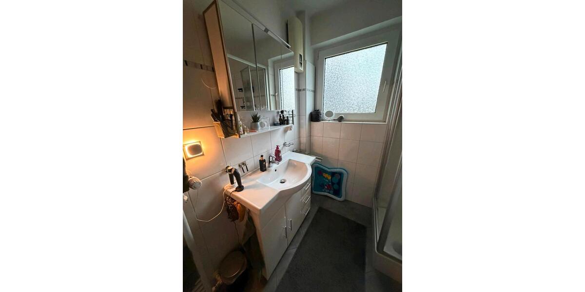 Etagenwohnung Leverkusen Bürrig - 3 Zimmer, 82 m&sup2;, 1.300&euro; | Angebot:24795132