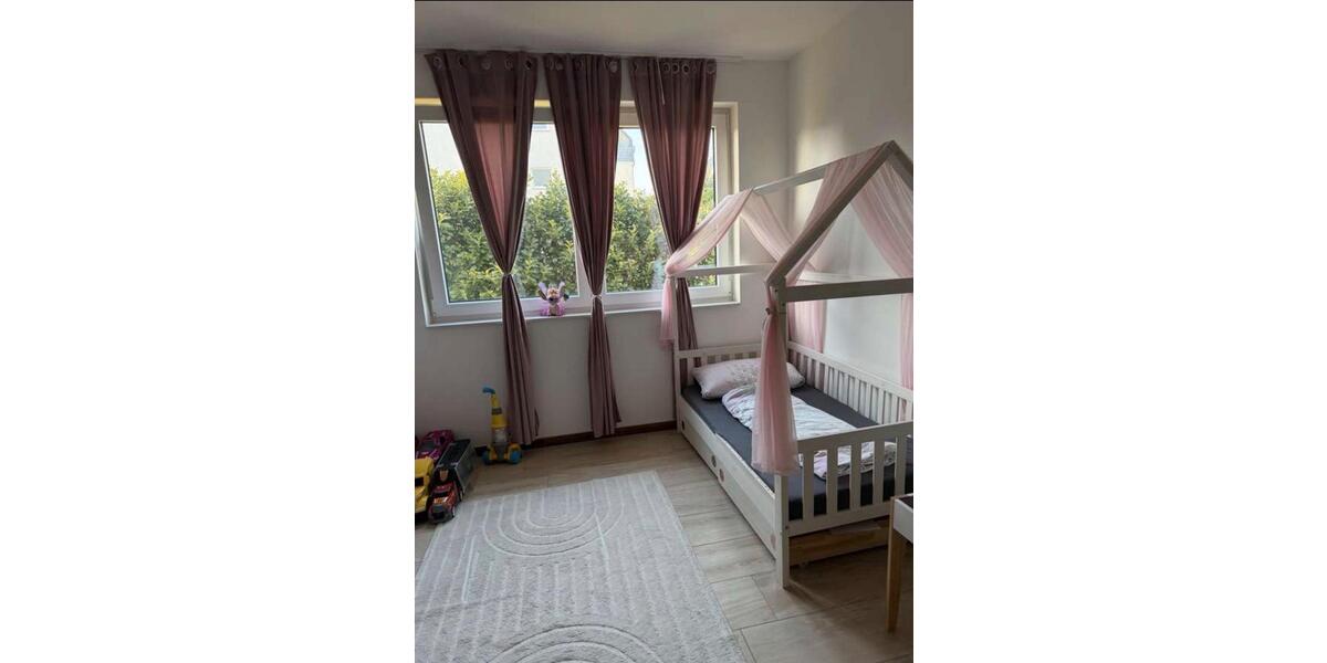 Etagenwohnung Bergisch Gladbach Paffrath - 3 Zimmer, 95 m&sup2;, 1.795&euro; | Angebot:24862675