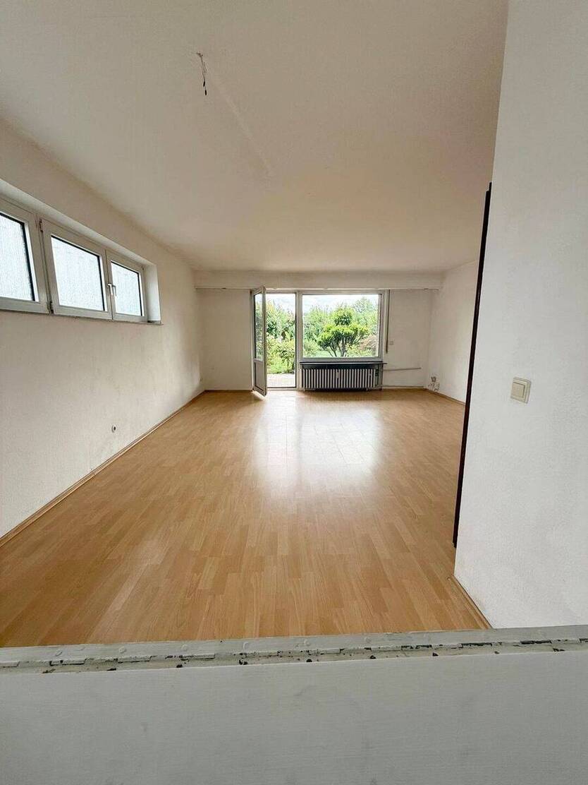 Charmantes Dreifamilienhaus in bester Lage von Baumberg. 9 zimmer