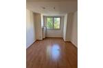 Schöne 3 Zimmer Dachgeschoßwohnung mit Balkon und kleinem Gartenanteil