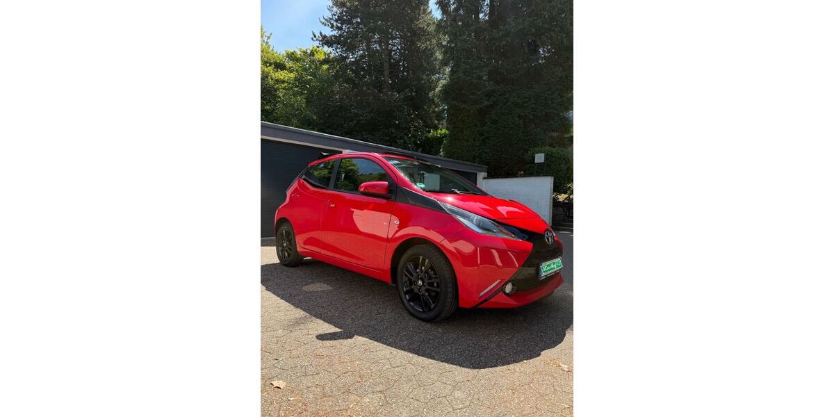 Toyota Aygo (X) 63.576 km 8.500 &euro; Erkrath 40699