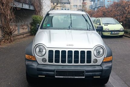 Jeep Cherokee 170.000 km 2.499 &euro; Düsseldorf 40233