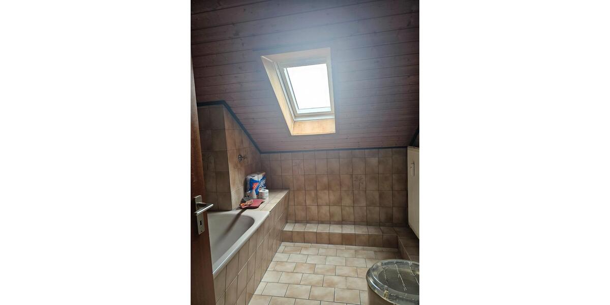 Dachgeschoßwohnung Neuss Augustinusviertel - 1 Zimmer, 37 m&sup2;, 100.000&euro; | Angebot:27023352