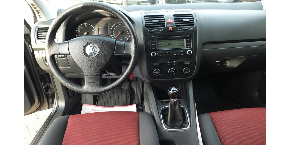 VW Golf BLACK WEEK 25:TRENDLINE KLIMAAUTOMATIK 5-TÜRI 132.115 km 4.498 € Köln 50858