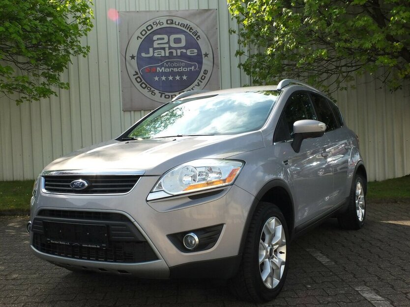 Kuga CHAMPIONS EDITION 4x4 AHK SPORT