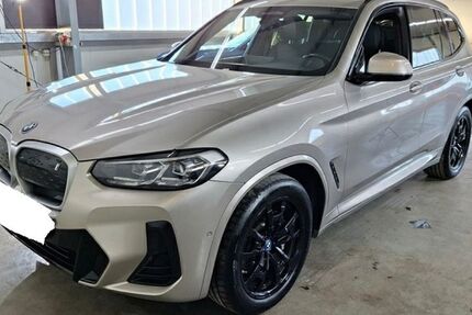 BMW iX3 145.000 km 28.500 &euro; Wuppertal 42281