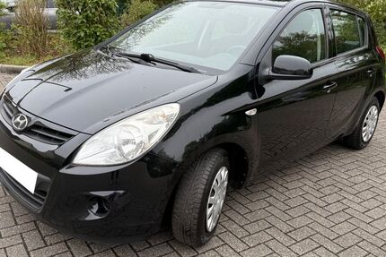 Hyundai i20 207.000 km 2.500 € Düsseldorf 40235